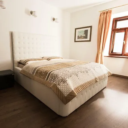Appartement Pri Lyceu Banská Štiavnica