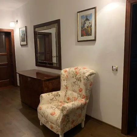 Pri Lyceu شقة *