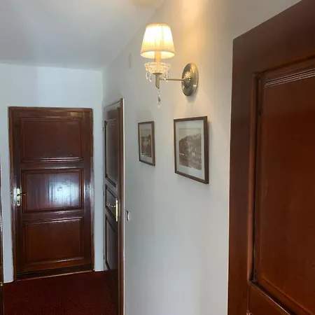 Pri Lyceu Banská Štiavnica